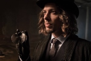 GU49 New Day Rising Mad Hatter