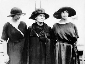 Marie Curie avec ses filles Irene et Eve